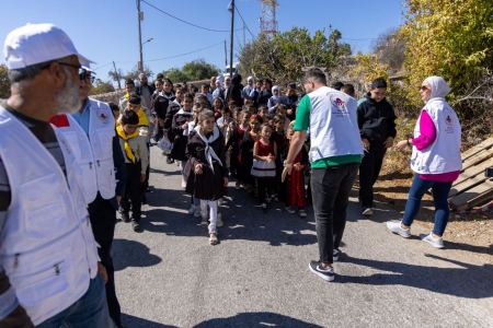 "عونة" 2024 تنظم حلقة تربوية بقرية النبي صموئيل بالقدس عن فضائل شجر الزيتون